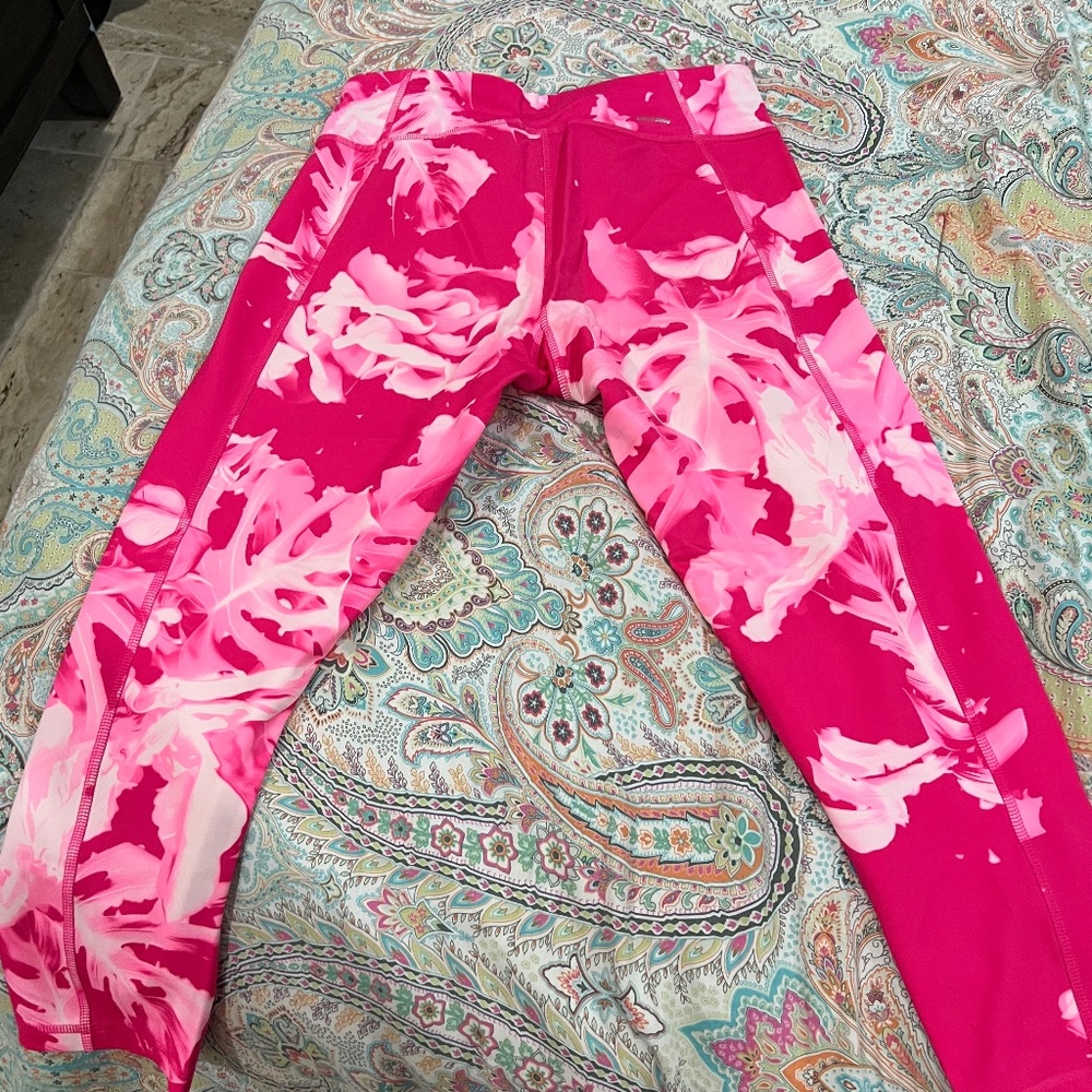 Adidas Mid Rise Pink Floral cropped leggings